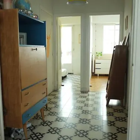 Sunny Garibaldi Port, Private Parking Apartment