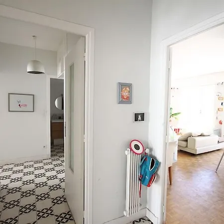 Sunny Garibaldi Port, Private Parking Apartment *